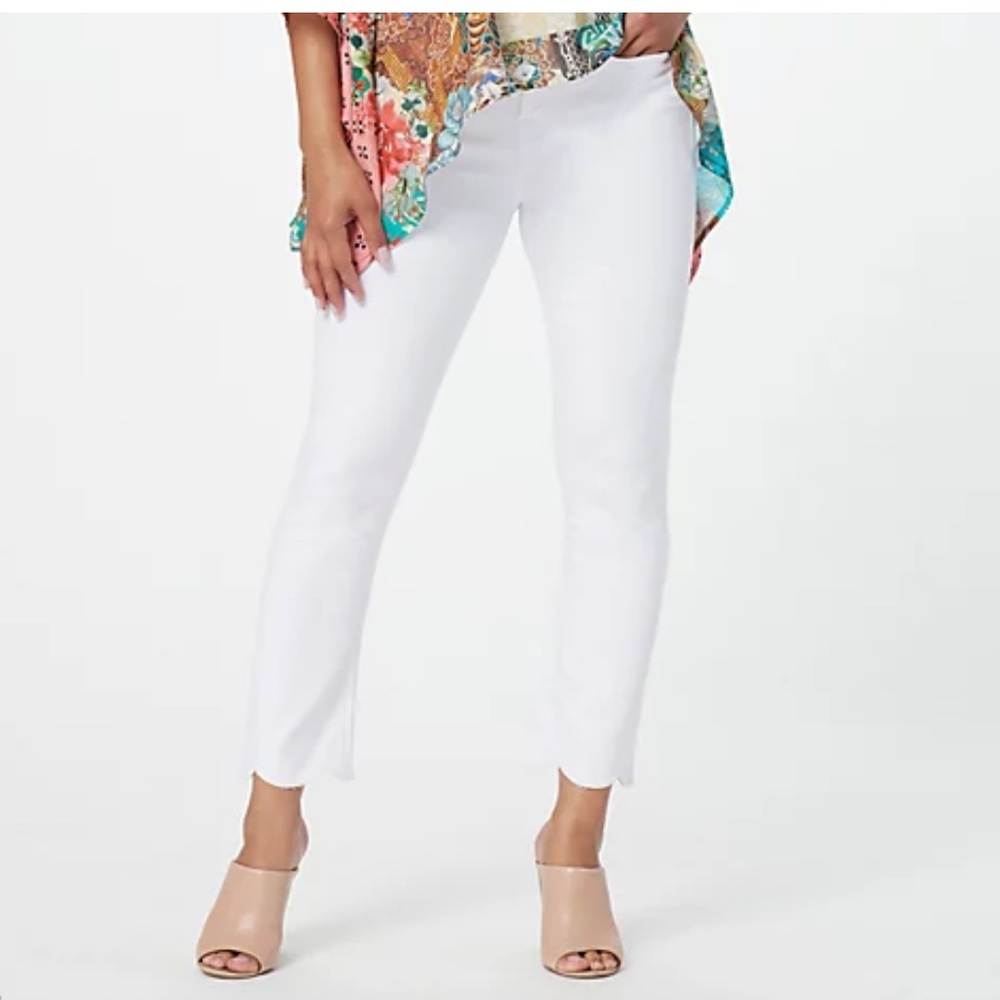 JEN 7 By 7 For All Mankind 
Scalloped-Hem Straight-Leg Ankle Jeans